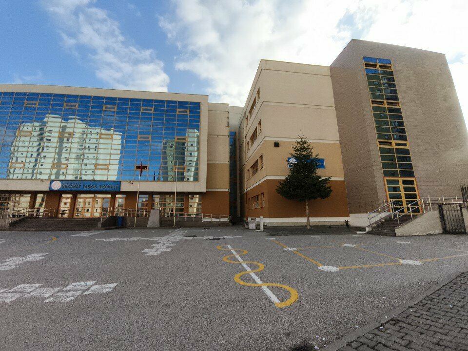 School Nebahat Taskin Secondary School, Ankara, photo