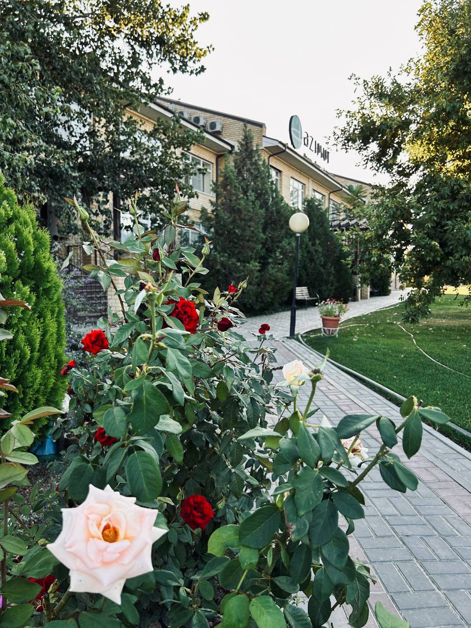 Фото Azimut Парк Отель Волга Астрахань