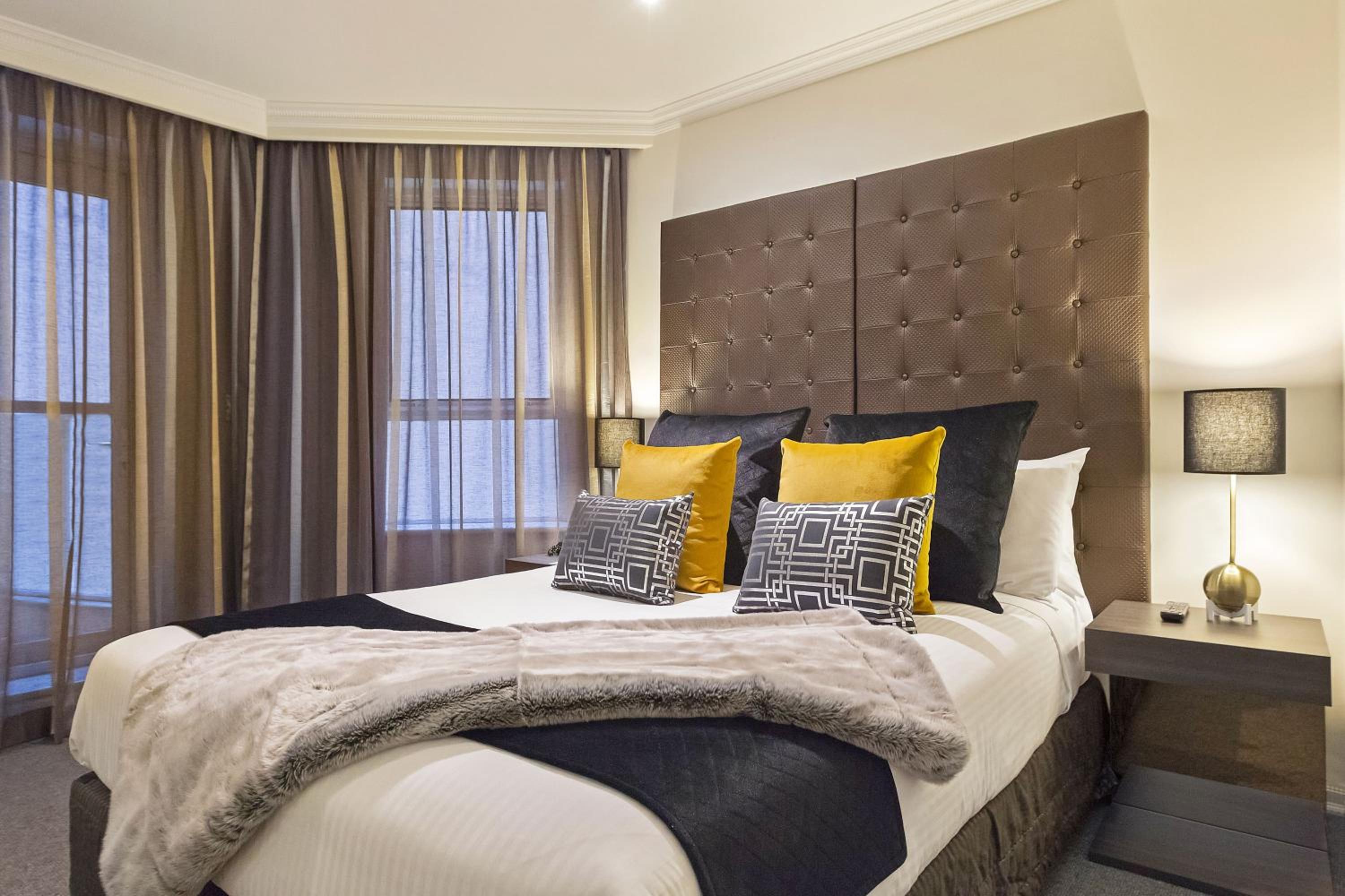 Фото Mantra 2 Bond Street Sydney