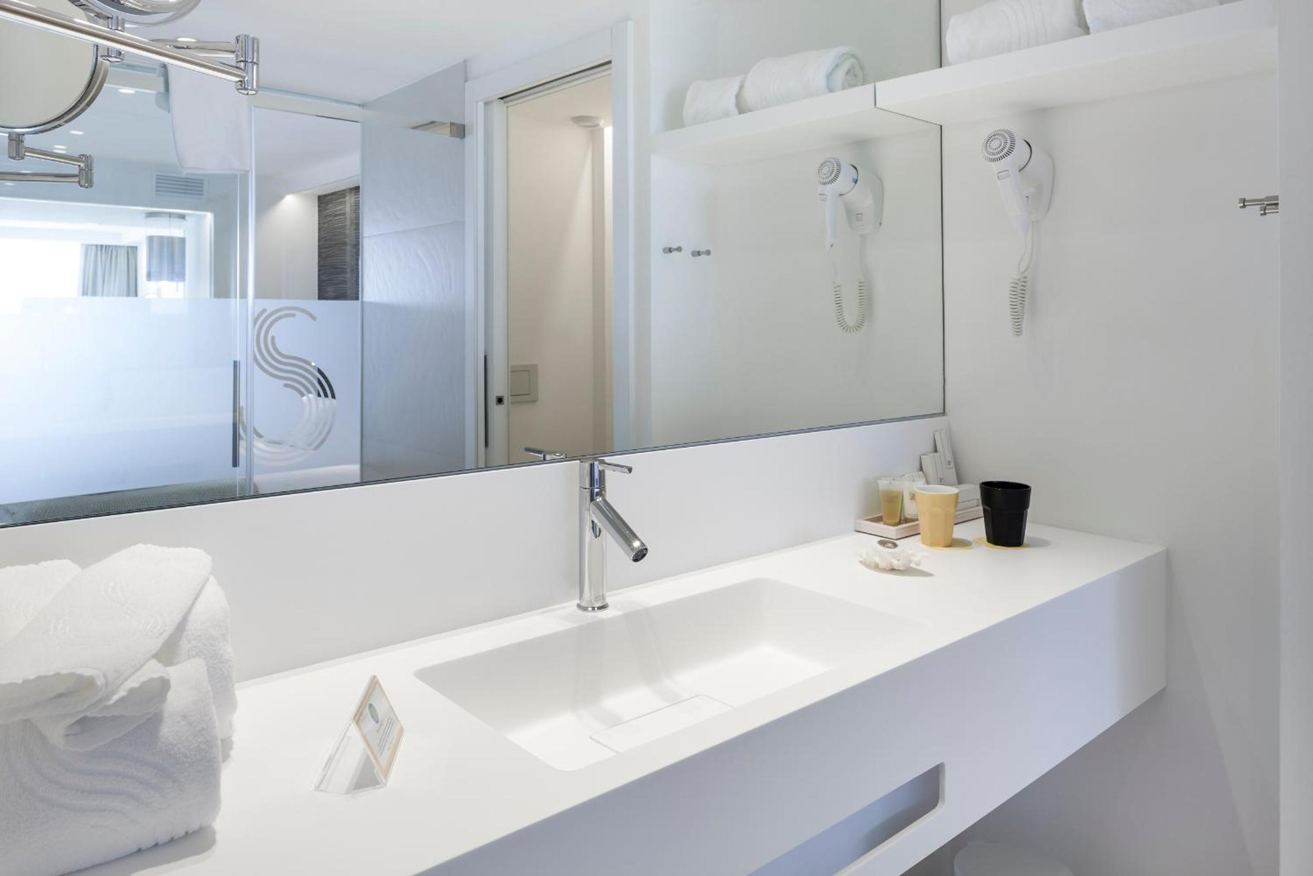 Фото Sud Ibiza Suites
