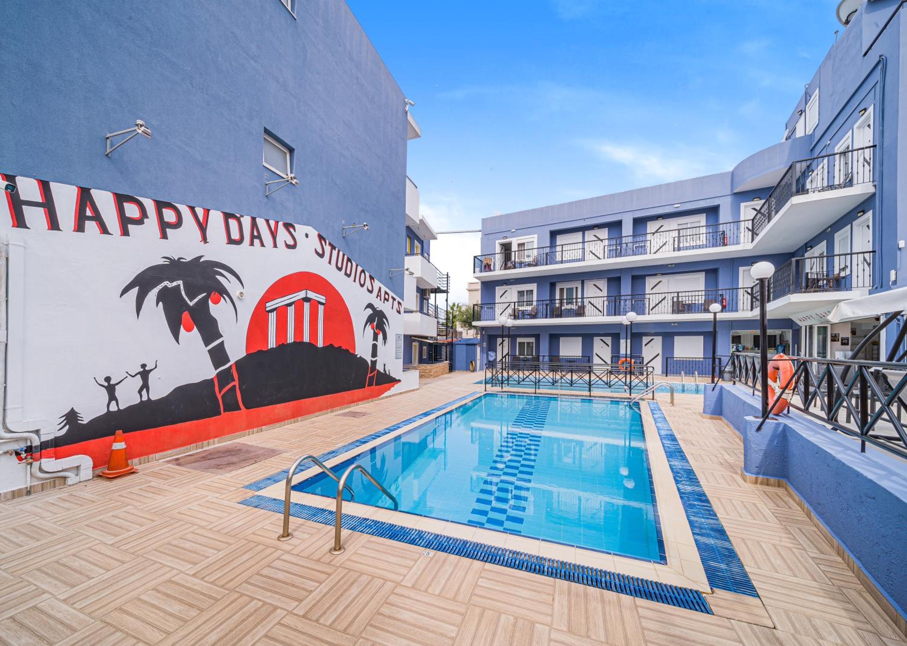 Фото Happy Days Studios