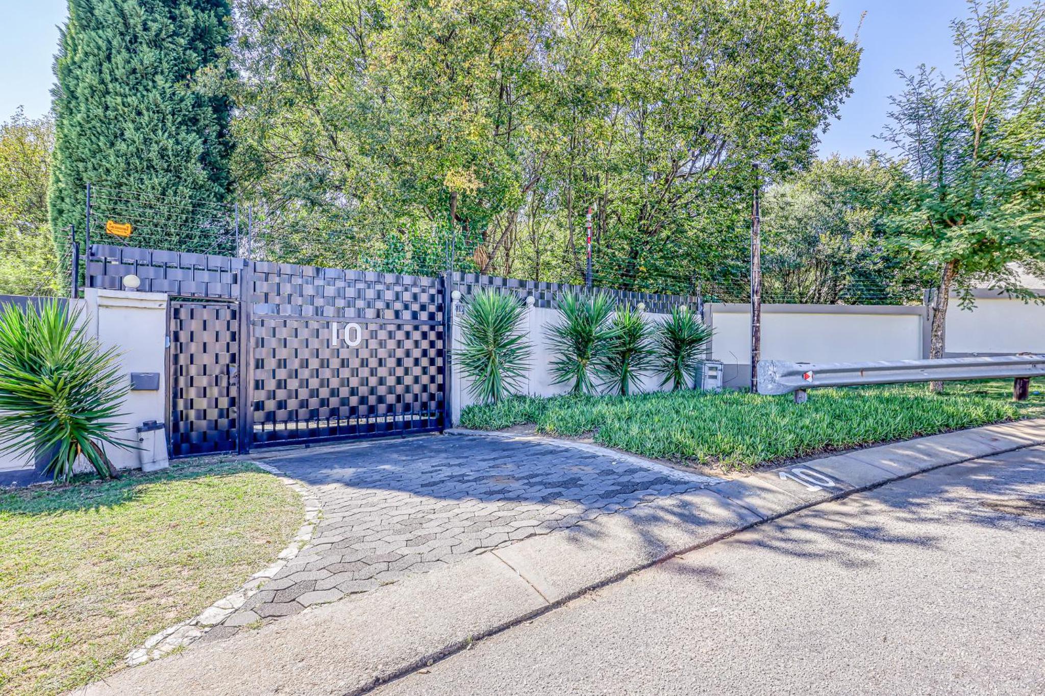 Фото Bedford Manor