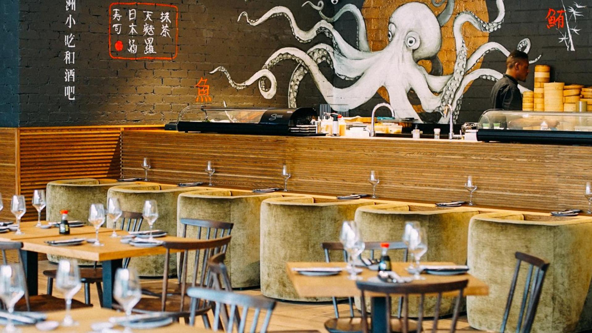 Фото The Onyx Apartment Hotel