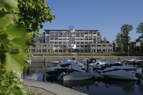 Гостиница Hotel & SPA Marina d'Adelphia в Экс-ле-Бене