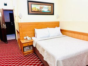 Al Ahrar (Al Ahrar, Ayal Nasir, Deira, Dubai), hotel