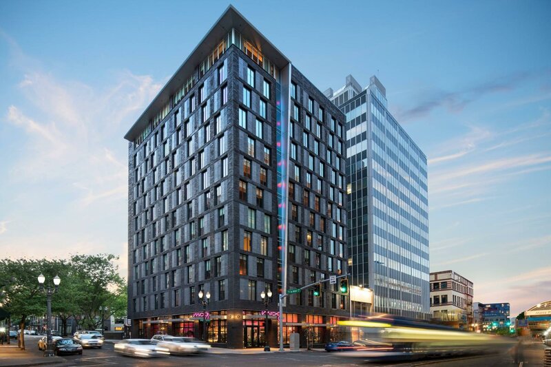 Гостиница Moxy Portland Downtown