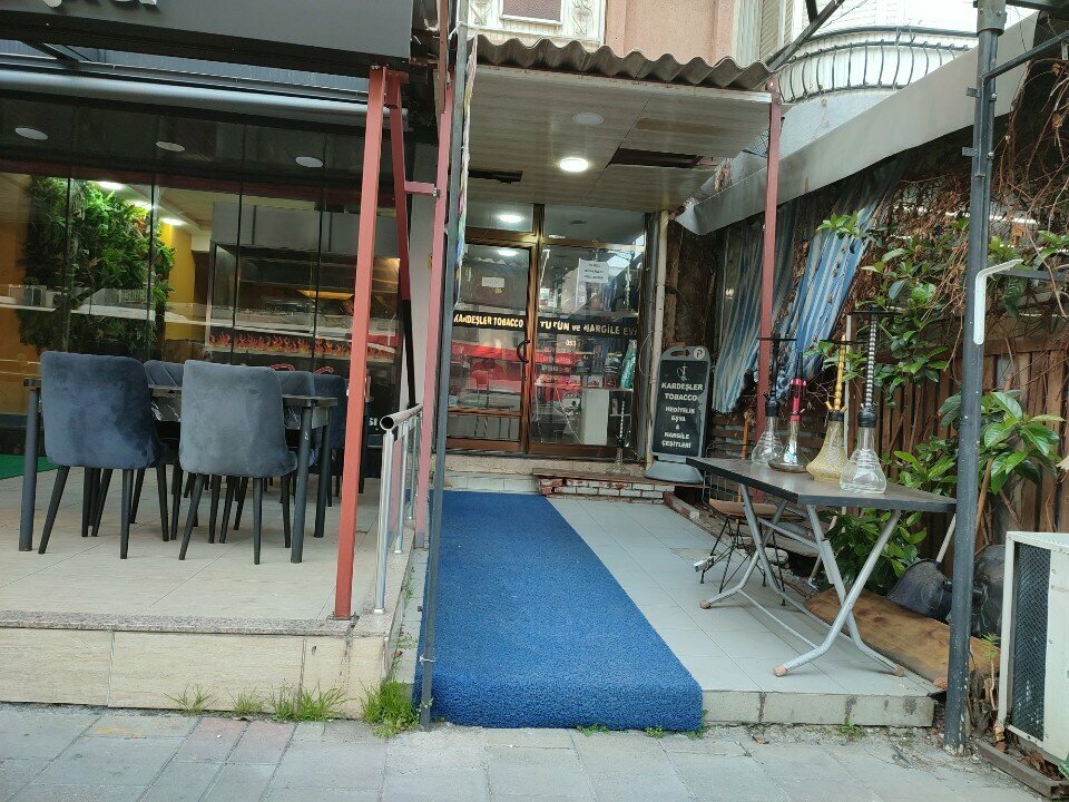 Tobacco and smoking accessories shop Brothers Tobacco, Izmir, photo