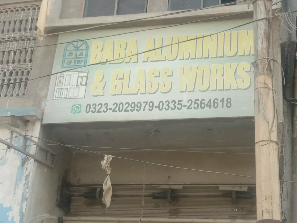 Windows Baba, Karachi, photo