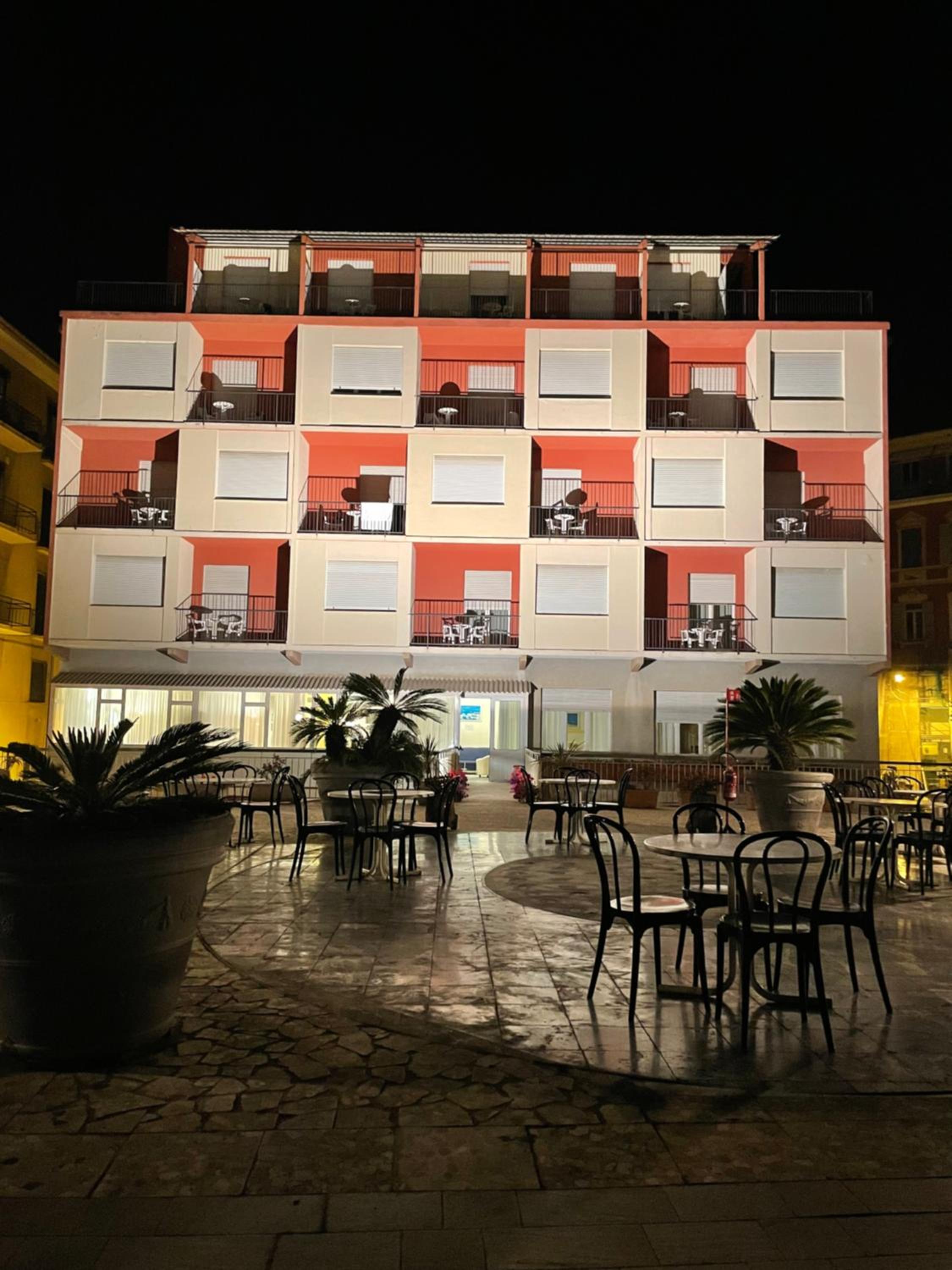 Фото Hotel Robinia