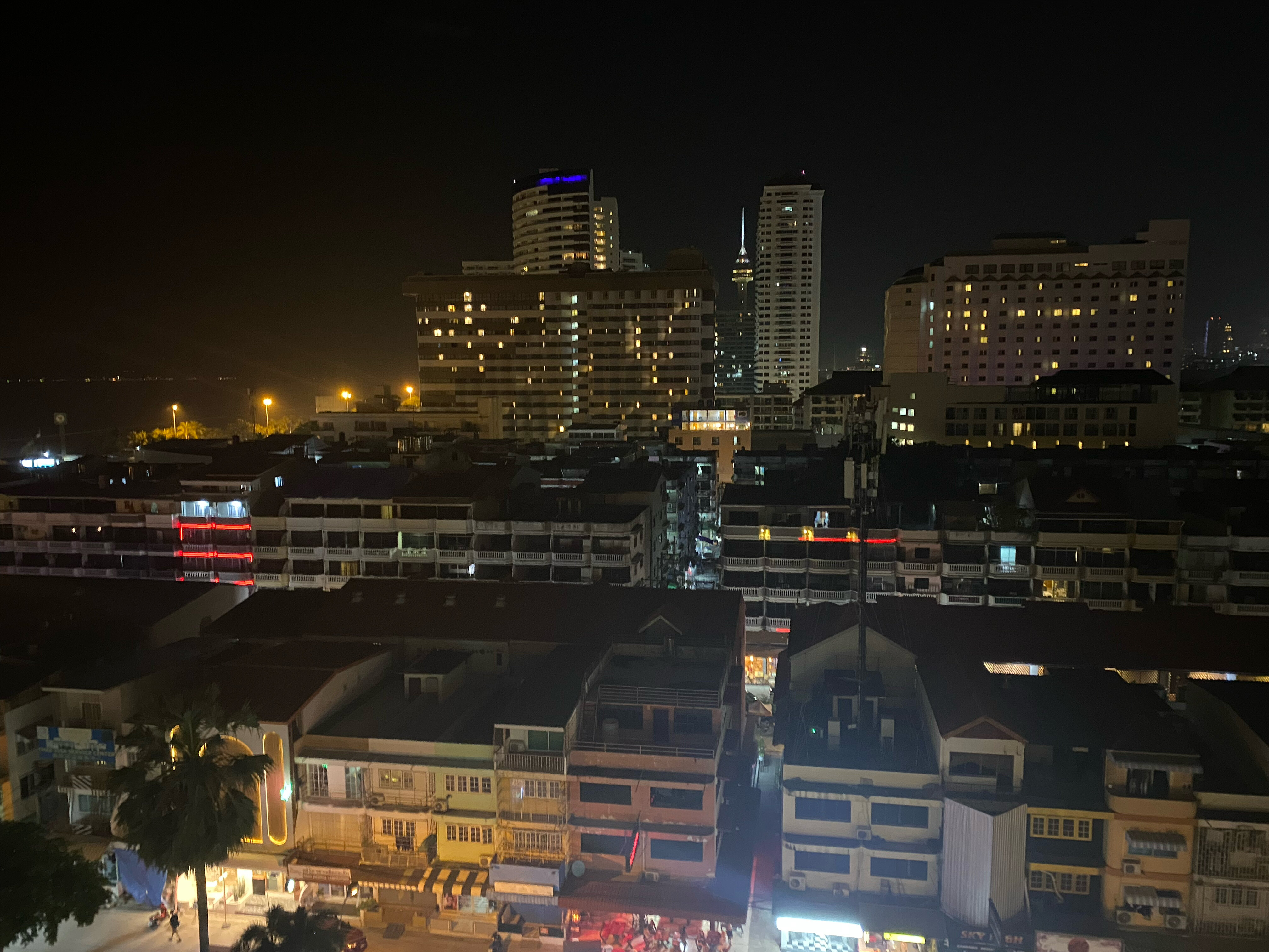 Фото Jomtien Thani Hotel