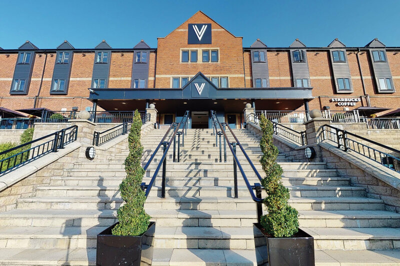 Гостиница Village Hotel Manchester Bury