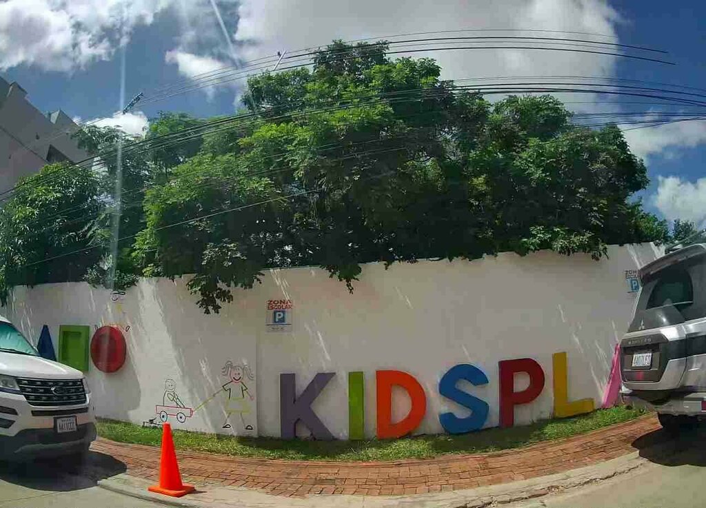 Kindergarten, nursery Kids Place, Santa Cruz de la Sierra, photo