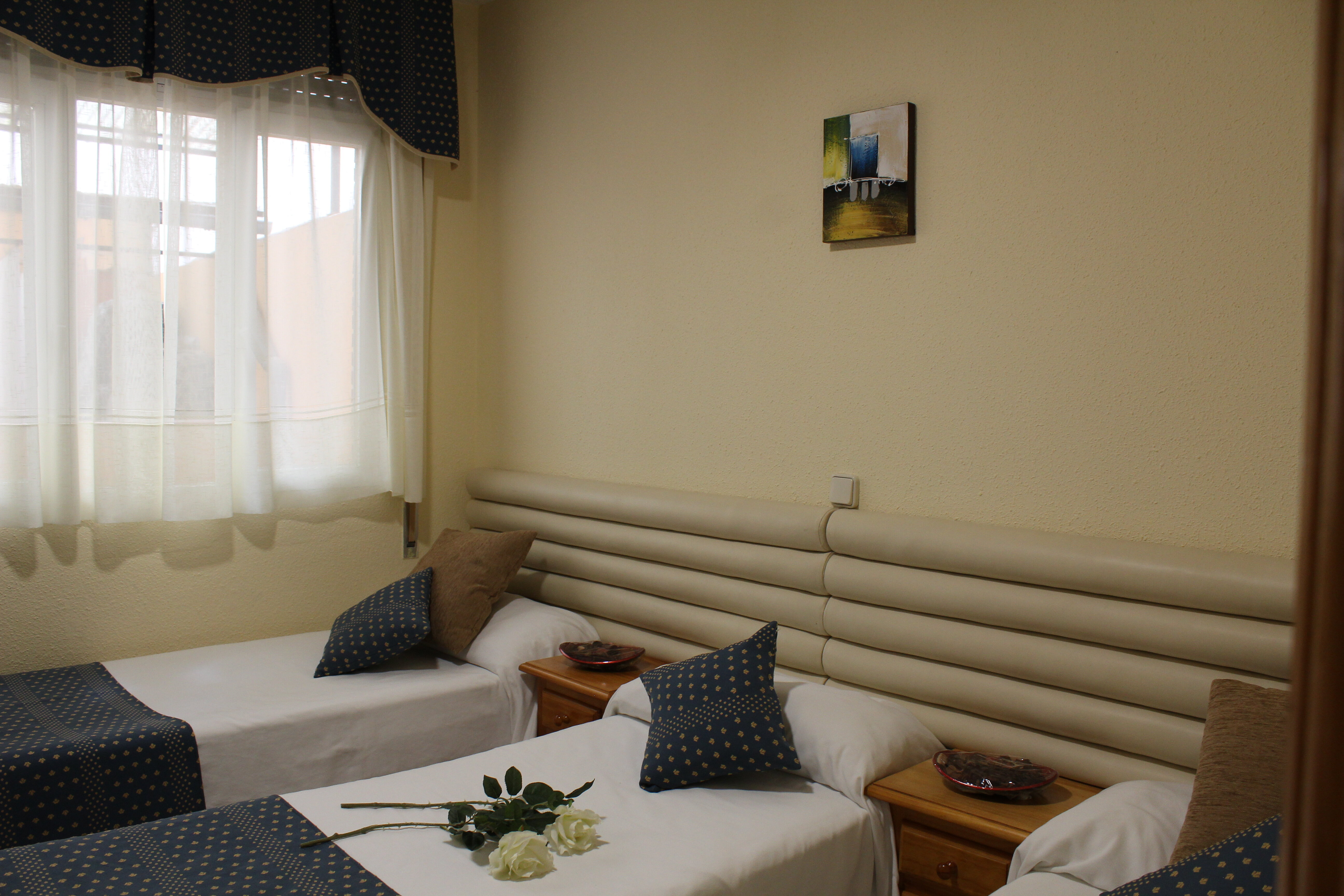 Фото Hostal Cuatro Canos