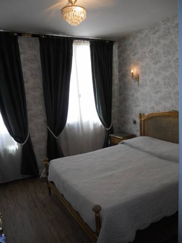 Фото Hôtel Dandy