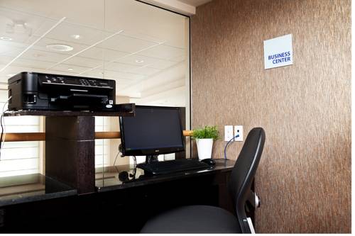 Фото Holiday Inn Express & Suites Langley