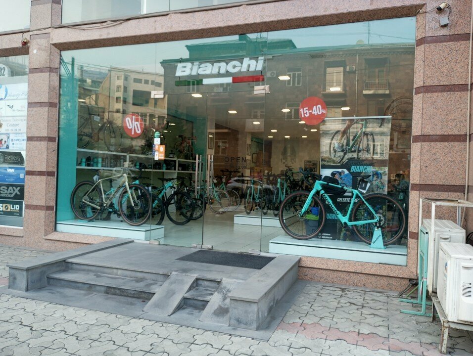 Bicycle shop Bianchi bikes, Yerevan, photo