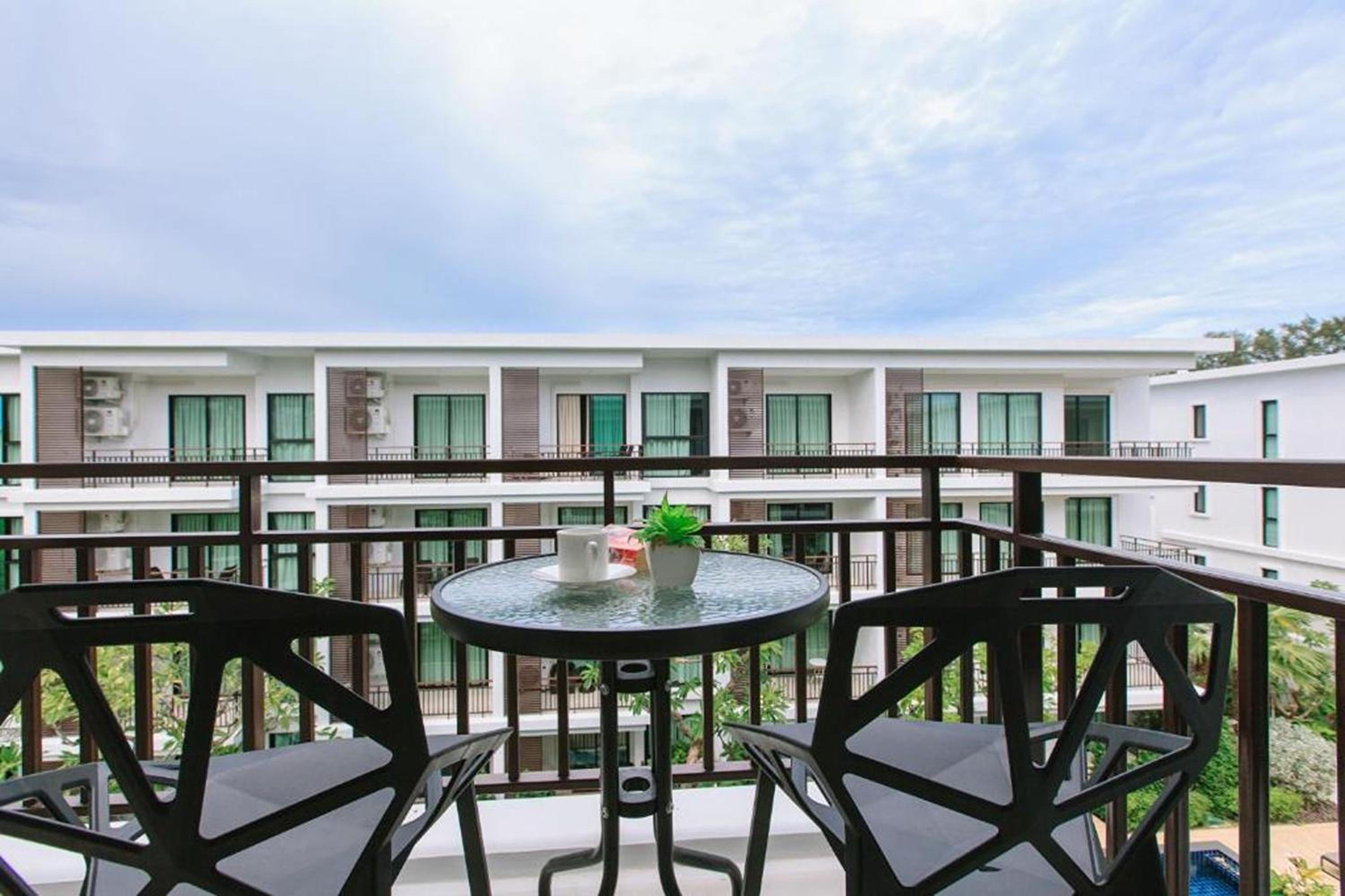 Фото The Title Beach Front