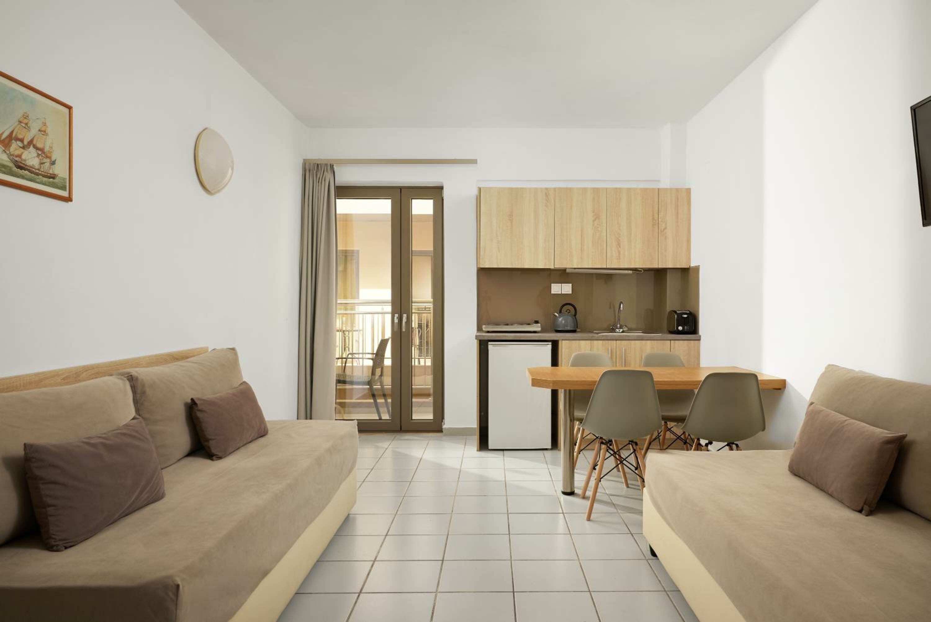 Фото Acropolis Apartments