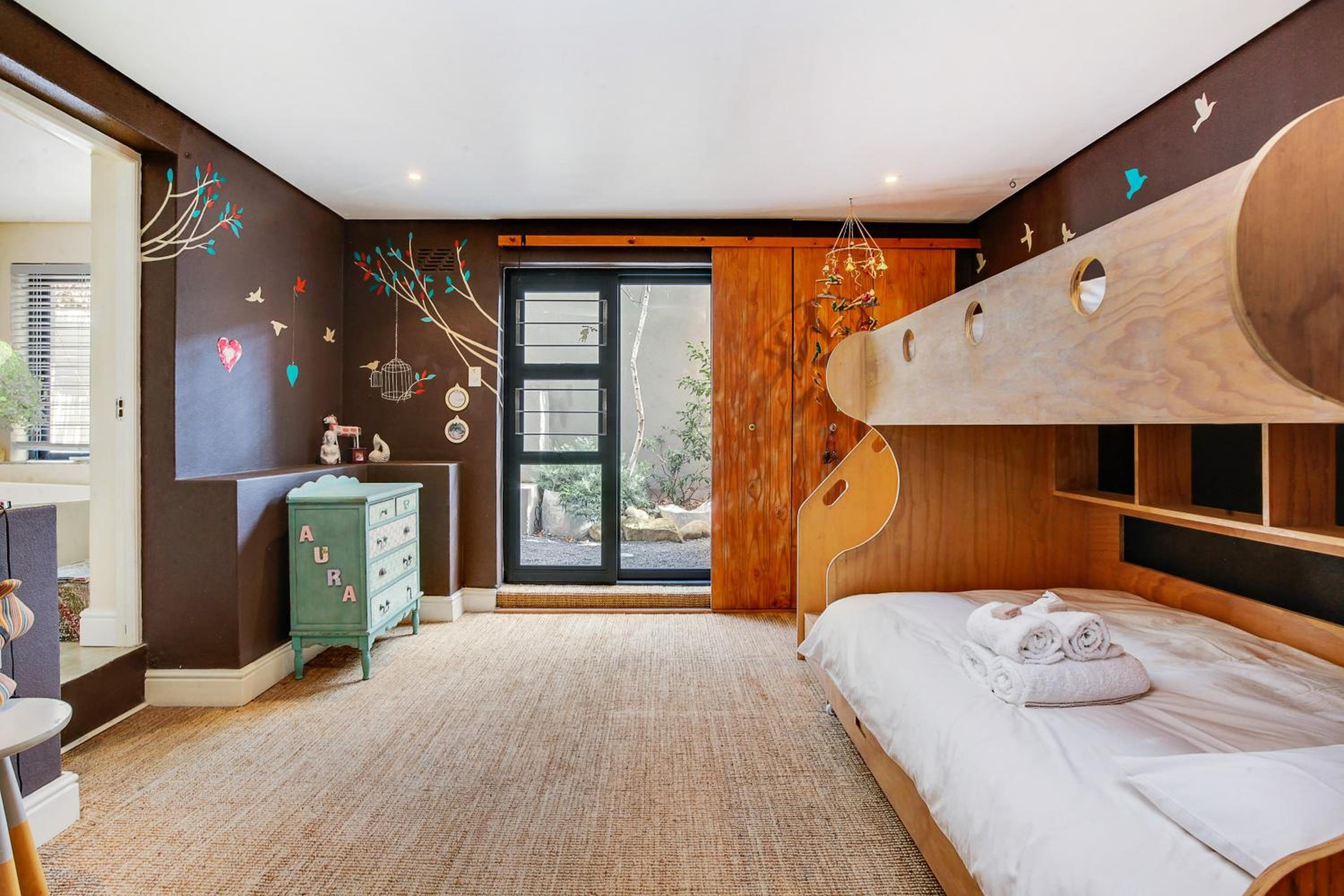 Фото Table Mountain Retreat