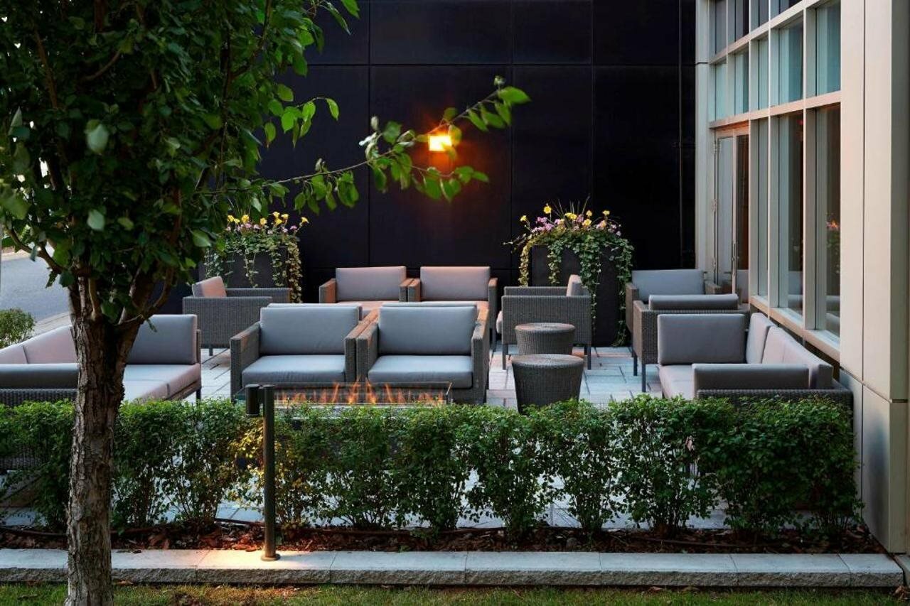 Фото Residence Inn by Marriott Montreal Airport