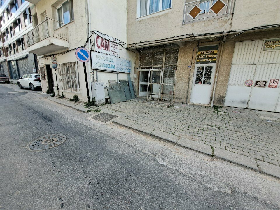 Glass workshop Delta, Izmir, photo