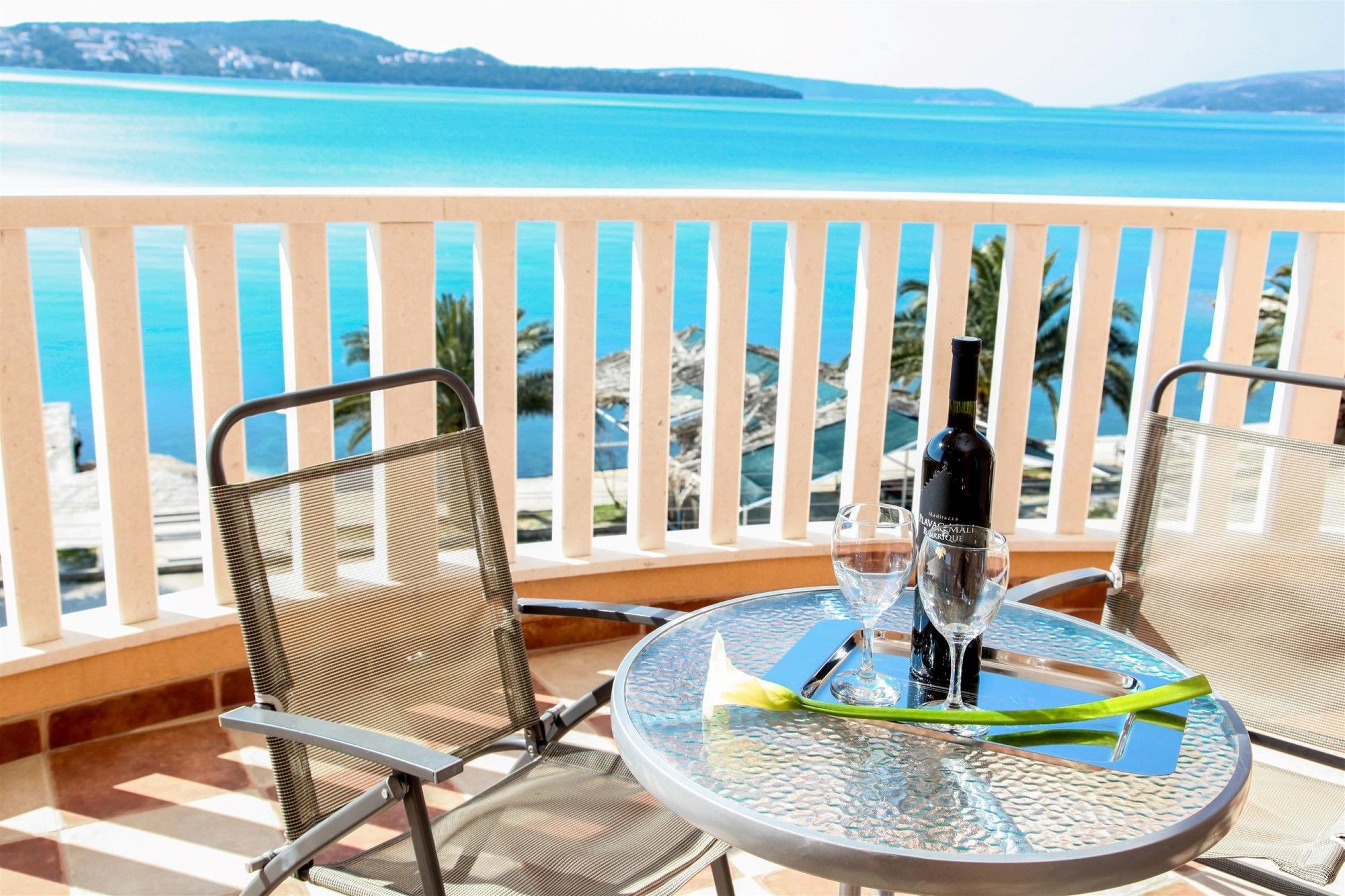 Фото Kaja - right next to the beach