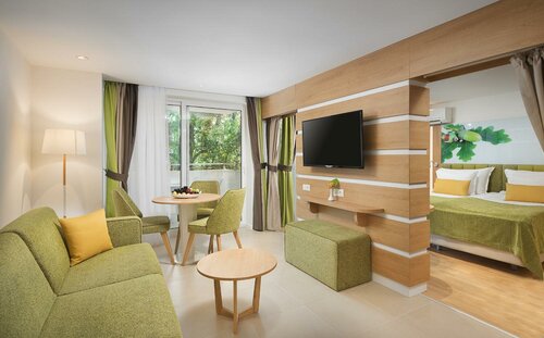 Гостиница Forest Beach Hotel