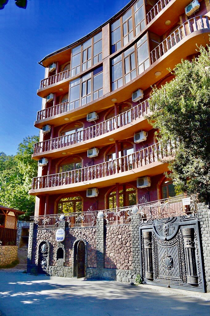 Фото отеля 1