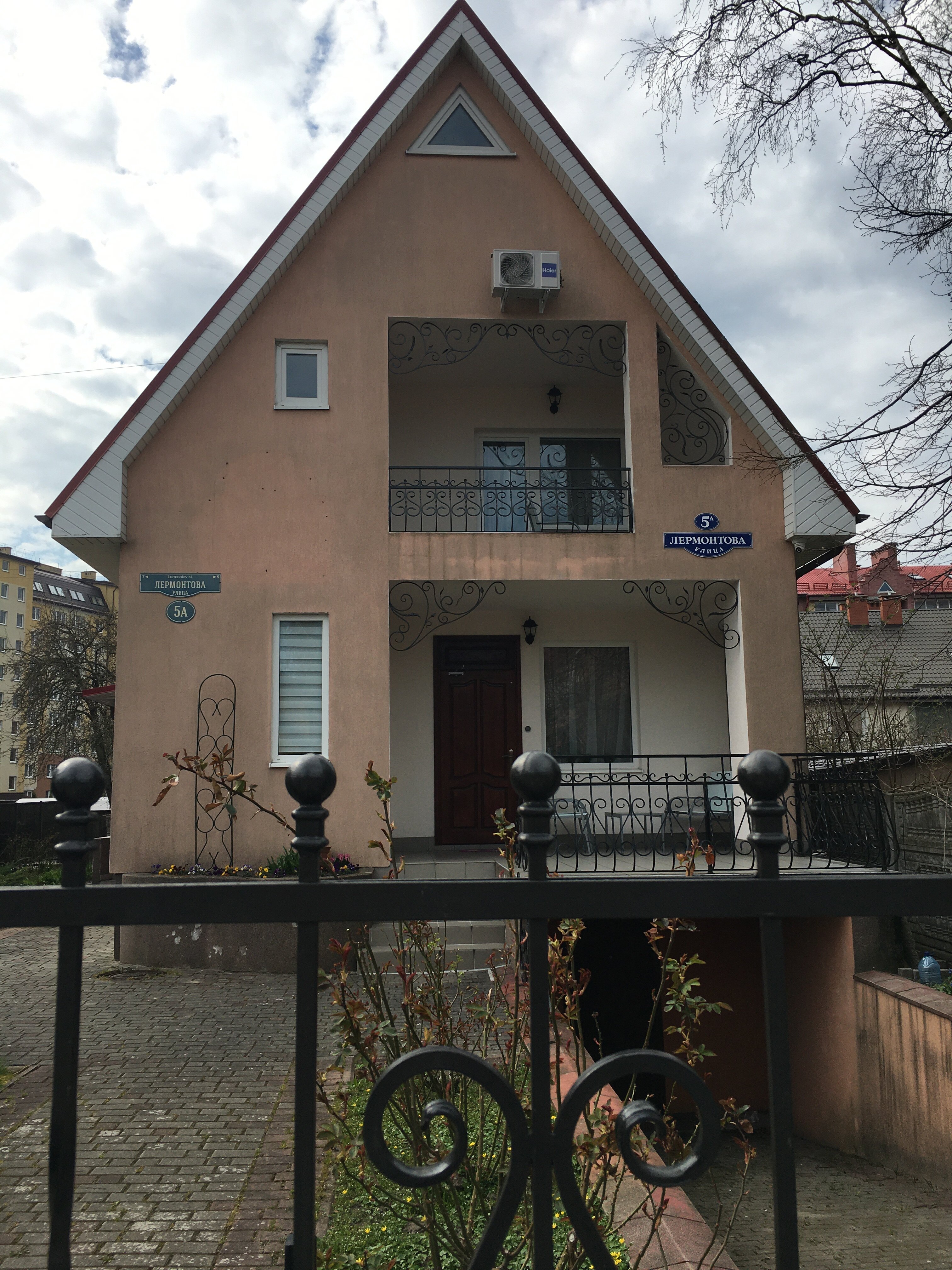 Фото отеля 1