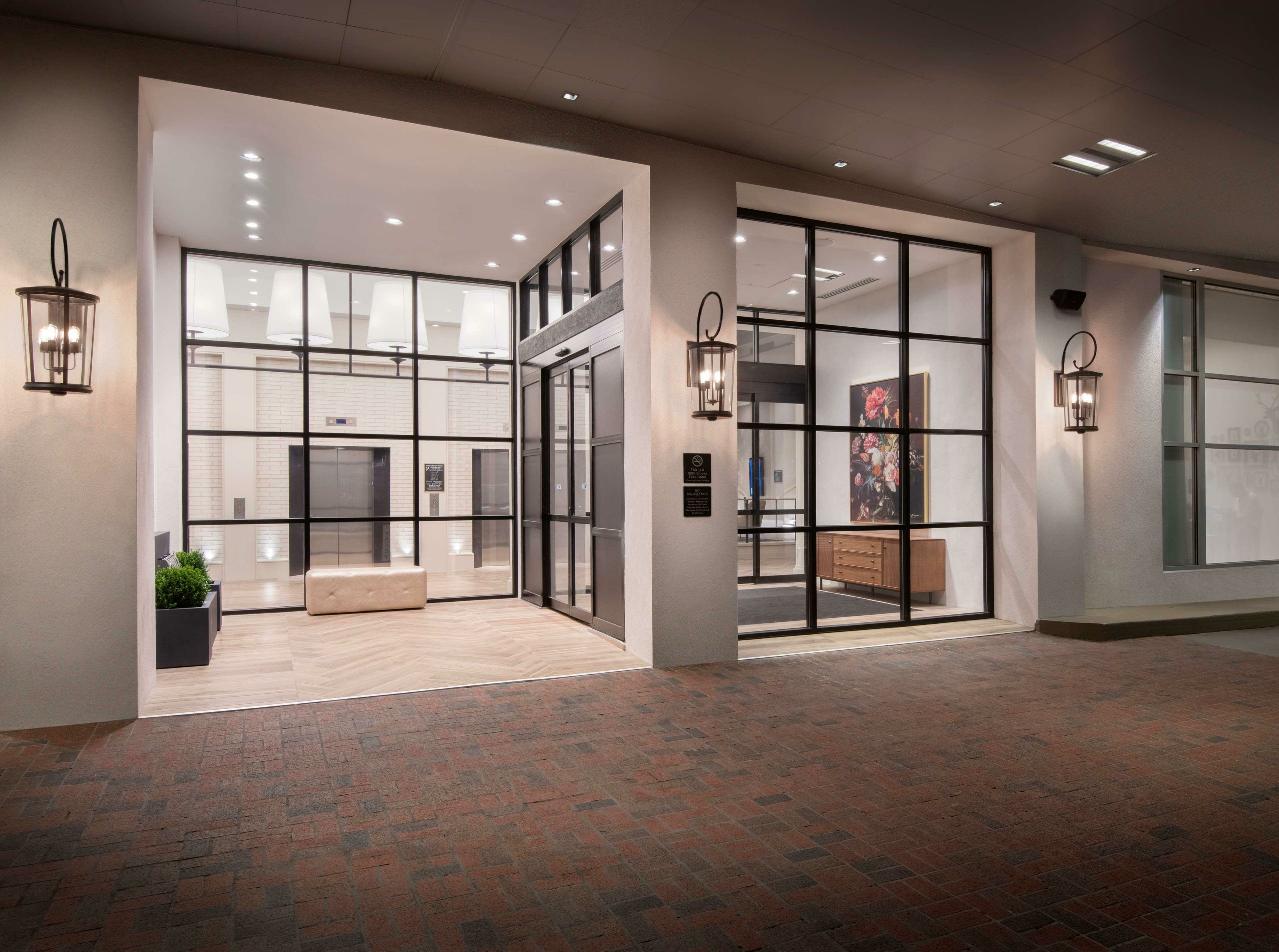 Фото Embassy Suites by Hilton Atlanta Buckhead