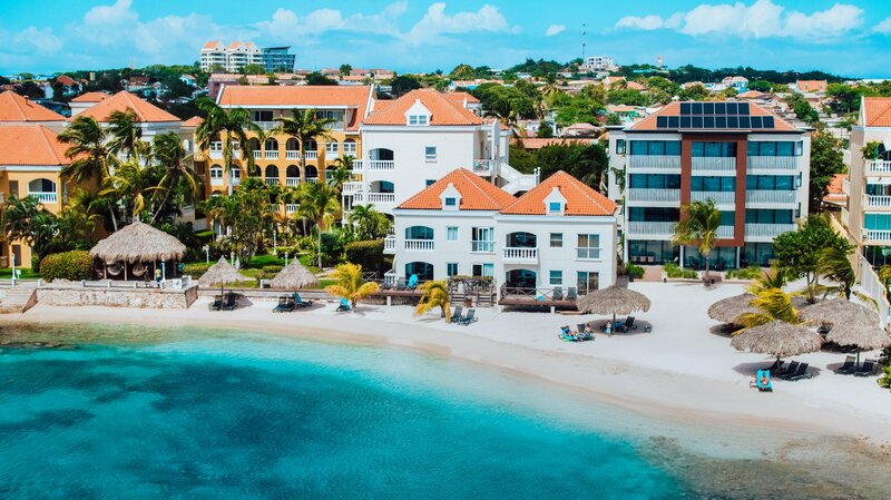 Гостиница Avila Beach Hotel в Виллемстаде
