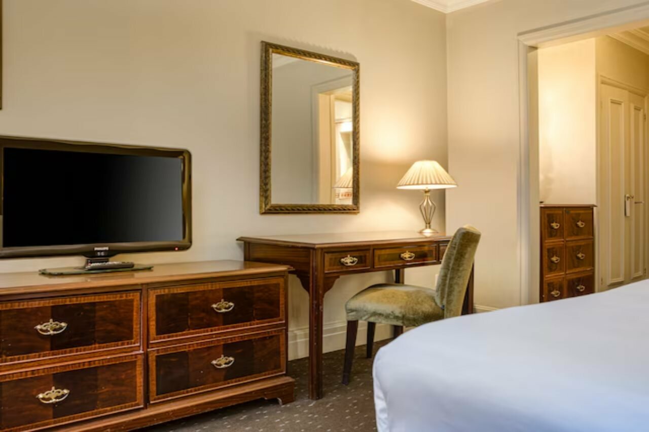 Фото Mercure Winchester Wessex Hotel