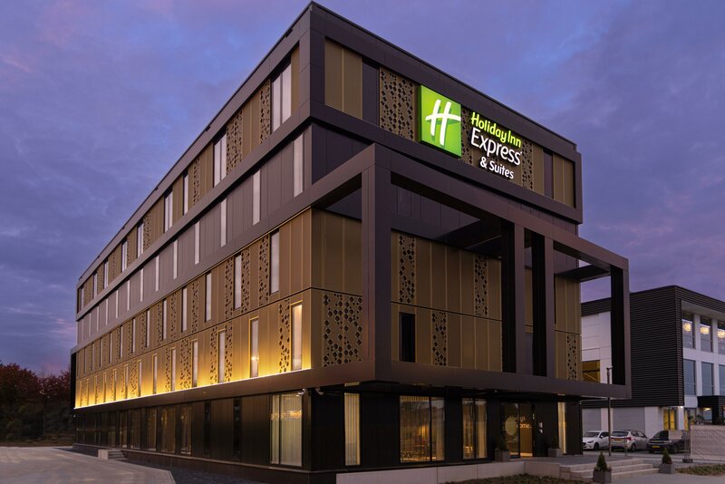Гостиница Holiday Inn Express and Suites Deventer, an Ihg Hotel