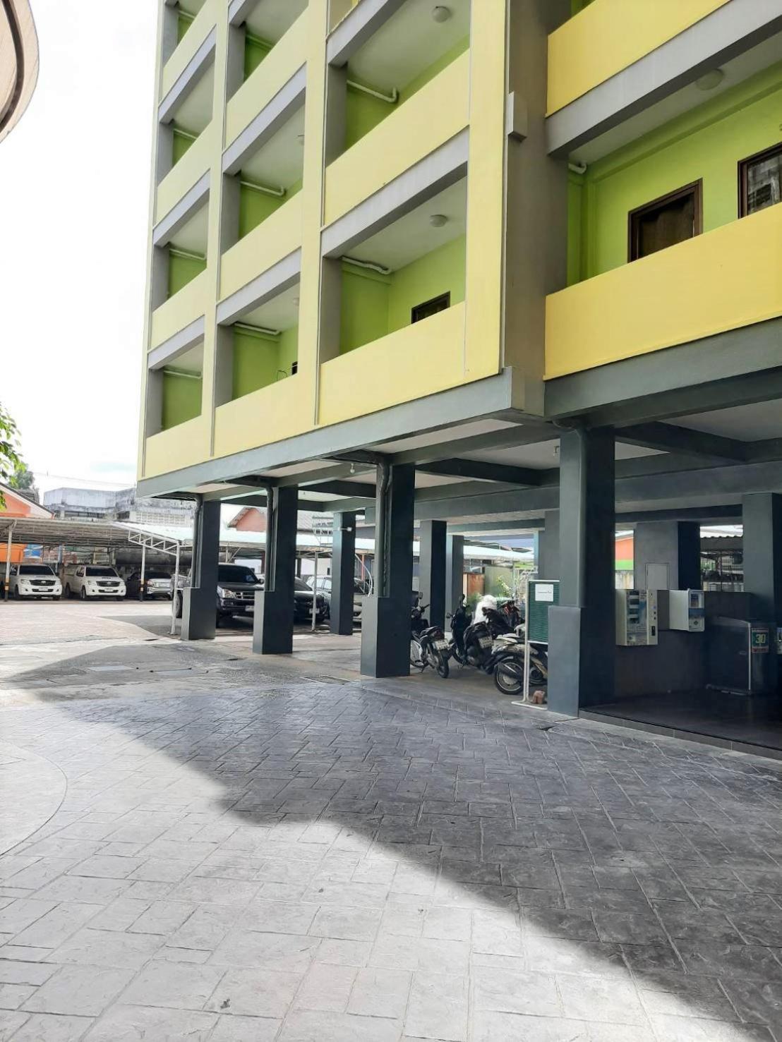 Фото Phongkaew Hotel