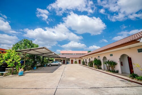 Гостиница Banana Resort Sadao