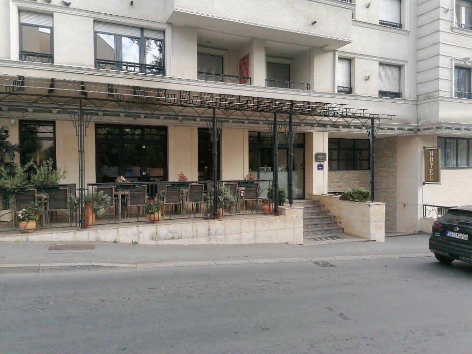 Фото Xenon Hotel