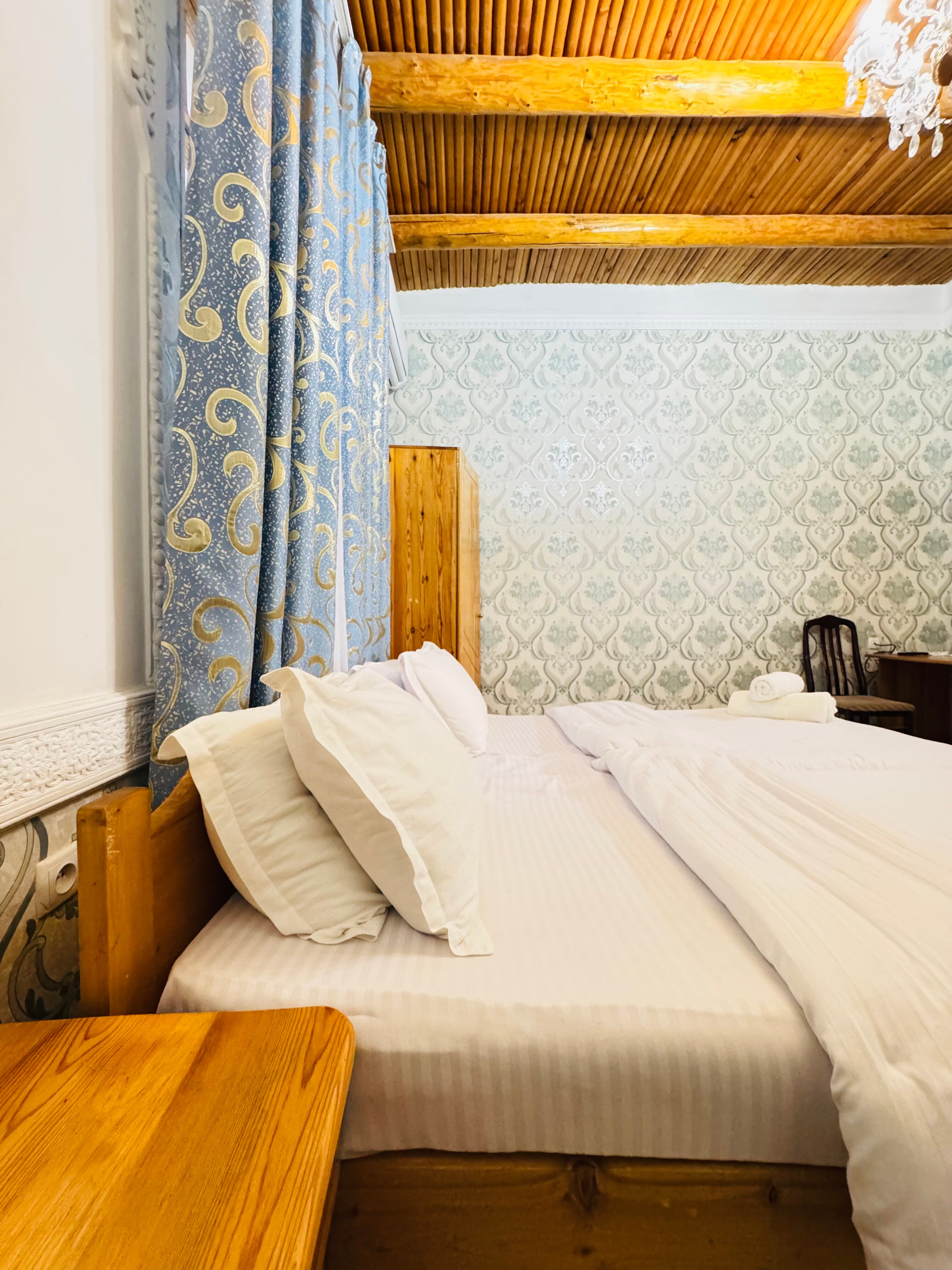 Фото Otkirbek Hotel