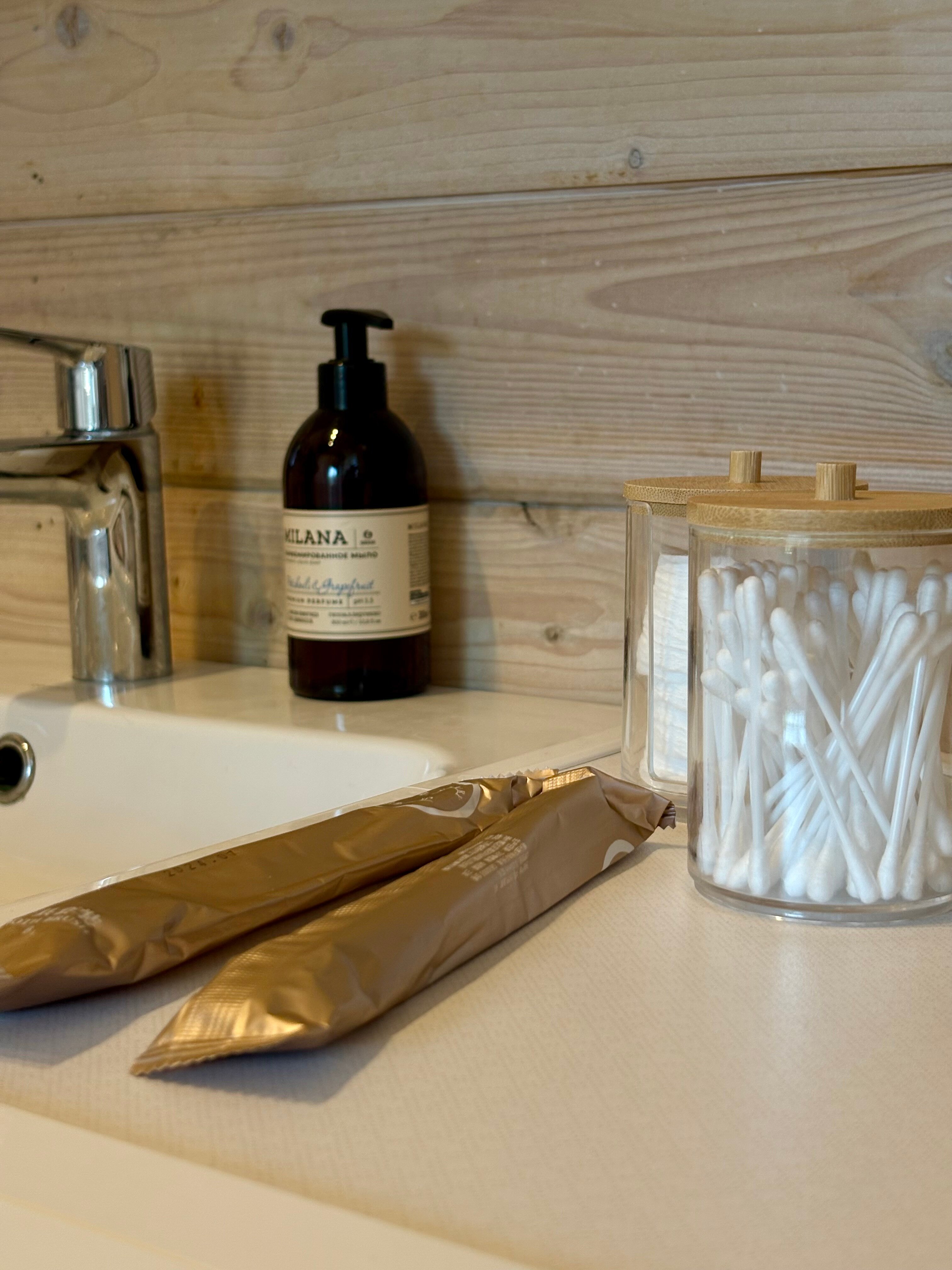 Фото Барн Лотос