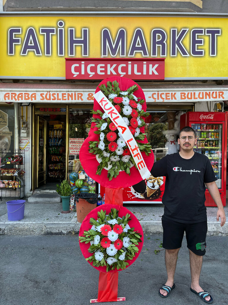 Flowers and bouquets delivery Fatih Market, Kayseri, photo
