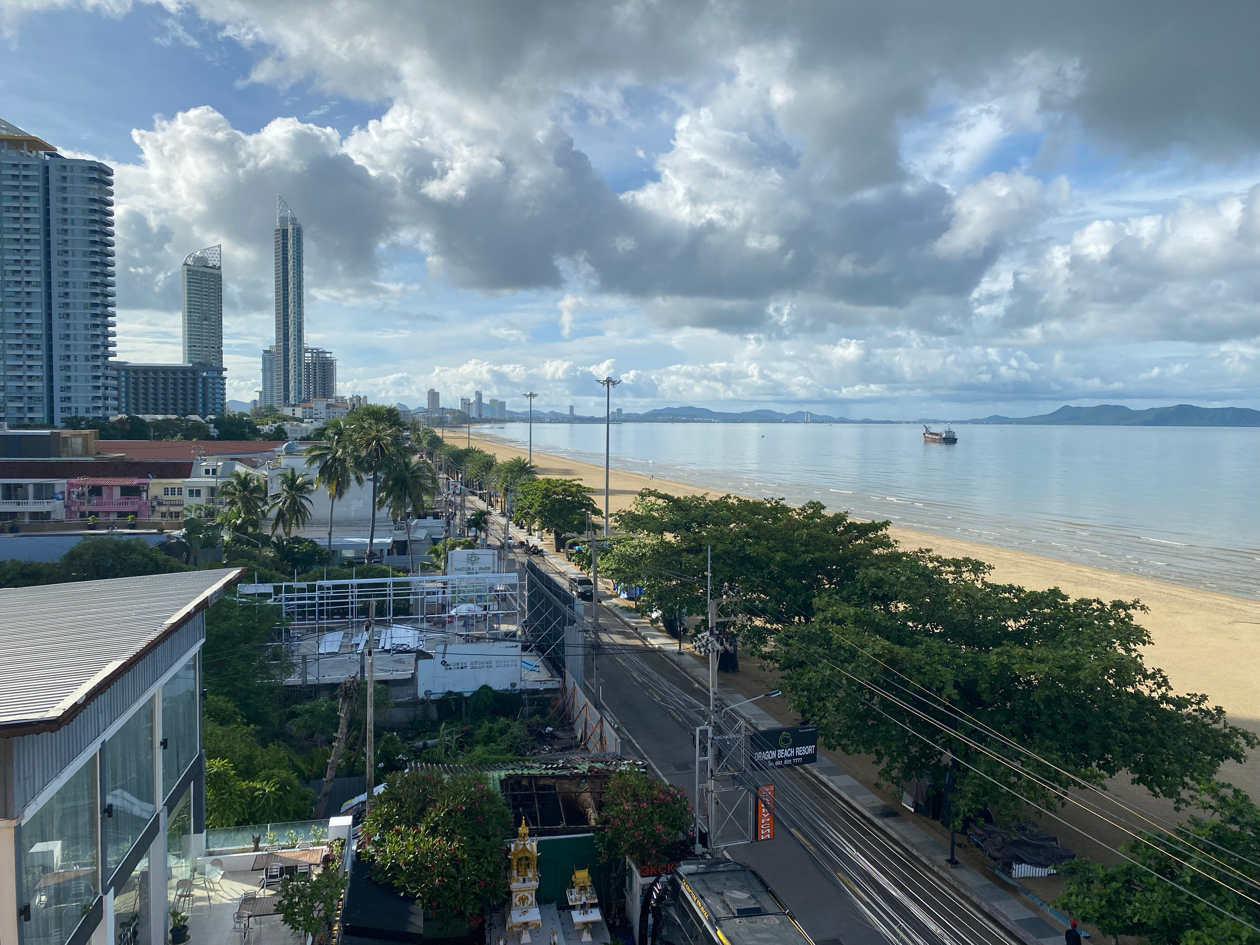 Фото Seaside Jomtien Beach