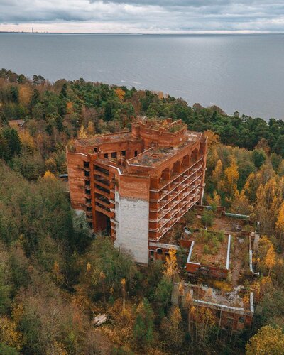 Орыс порно: Екі гинеколог қызды креслода трахает онлайн