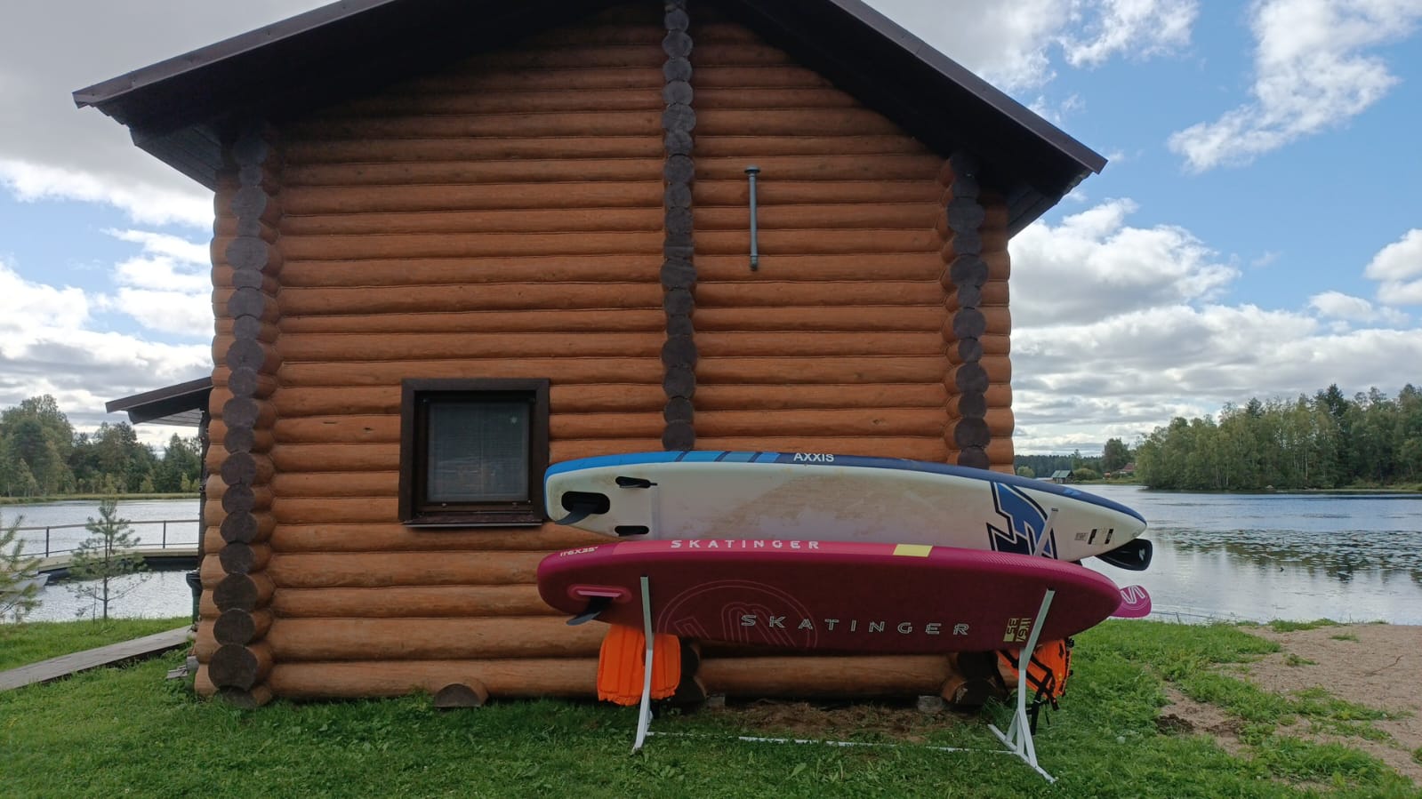 Фото Домик на берегу