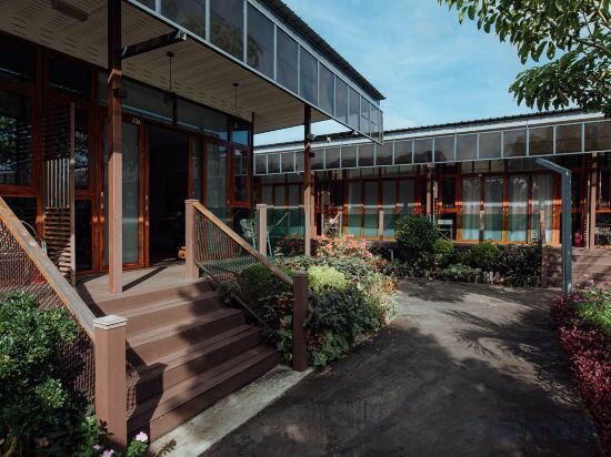 Фото Chan's Smart Living Inn Semporna