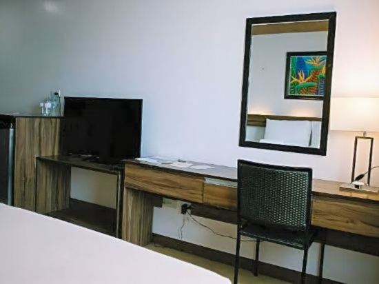 Фото Leope Hotel