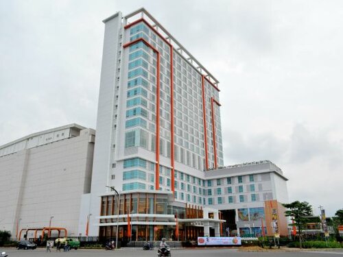 Внешний вид отеля Harris Hotel & Conventions Bekasi в Бекаси, фото 3