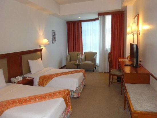 Фото Tai-Pan Hotel