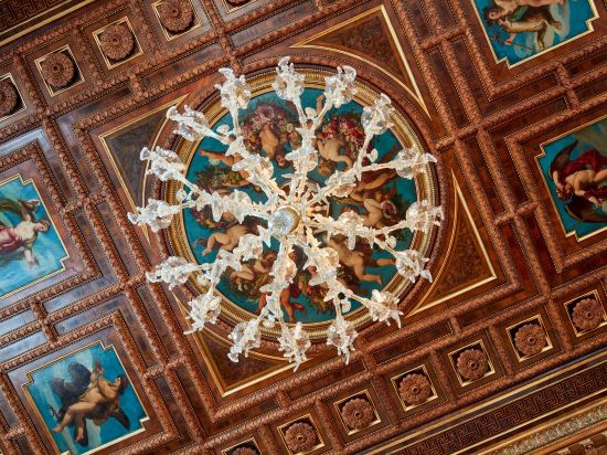 Фото The Ritz-Carlton