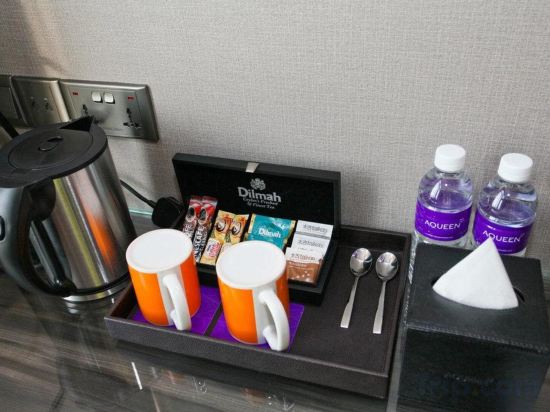 Фото Aqueen Hotel Paya Lebar