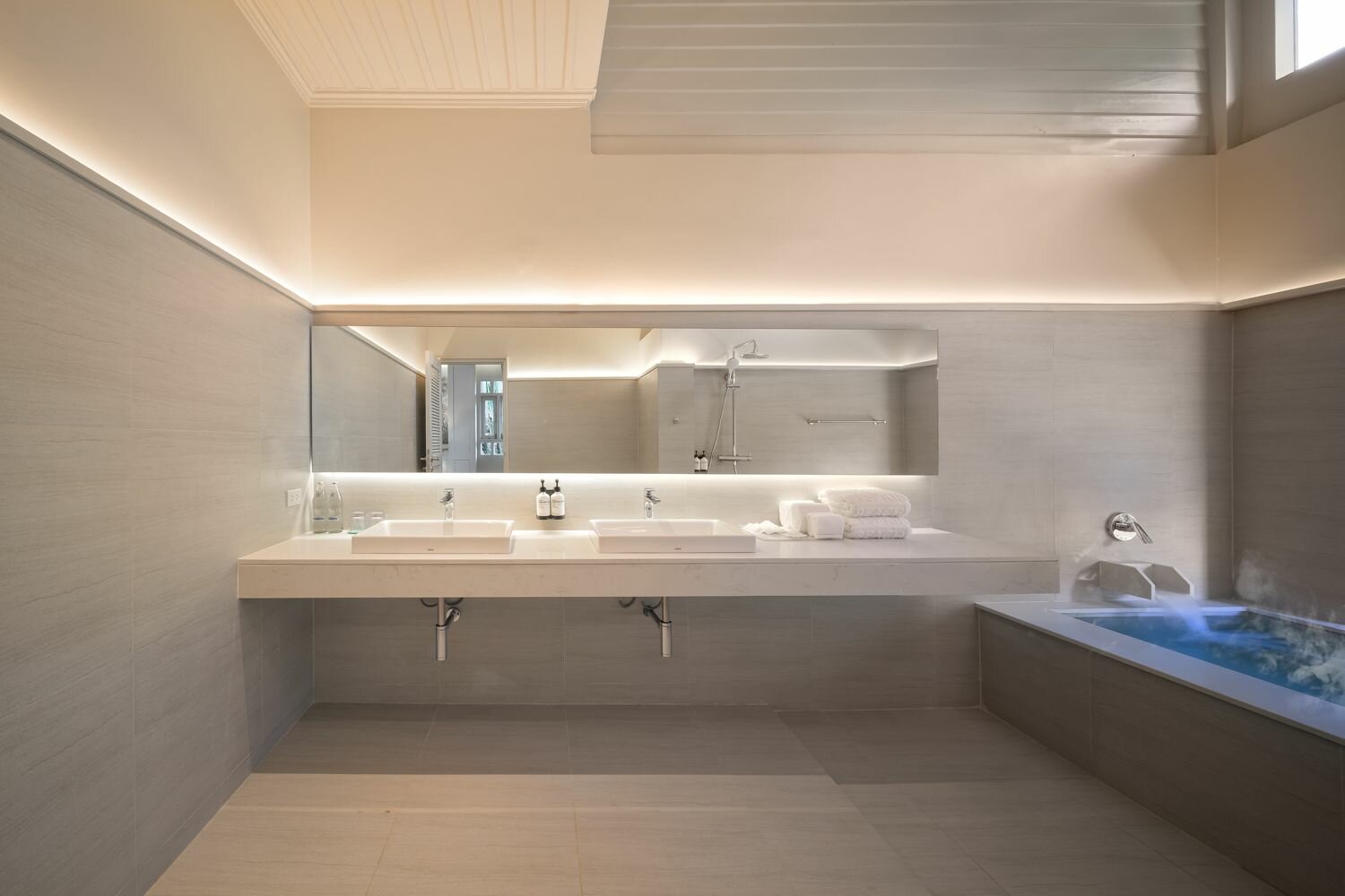 Фото The Hotspring Beach Resort & SPA