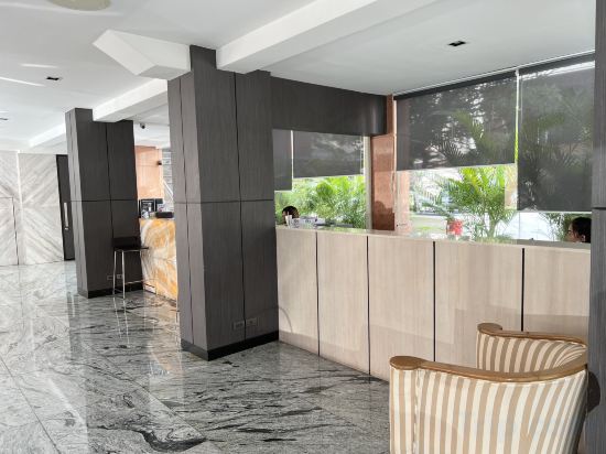 Фото Sukhothai Hotel and Residence